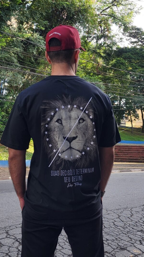 CAMISETA OVERSIZED LEÃO SUAS DECISÕES DETERMINAM
